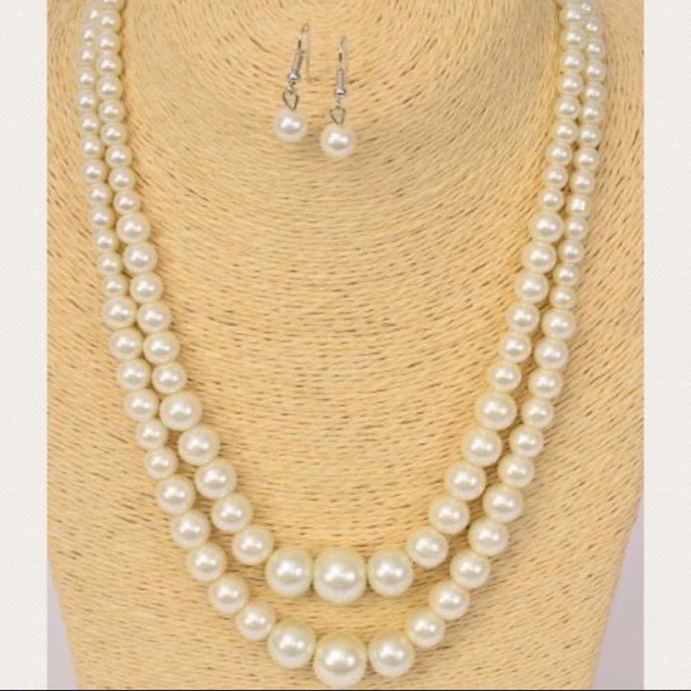2 pcs - 8 to 14 mm Glass White Pearl Necklace Set.